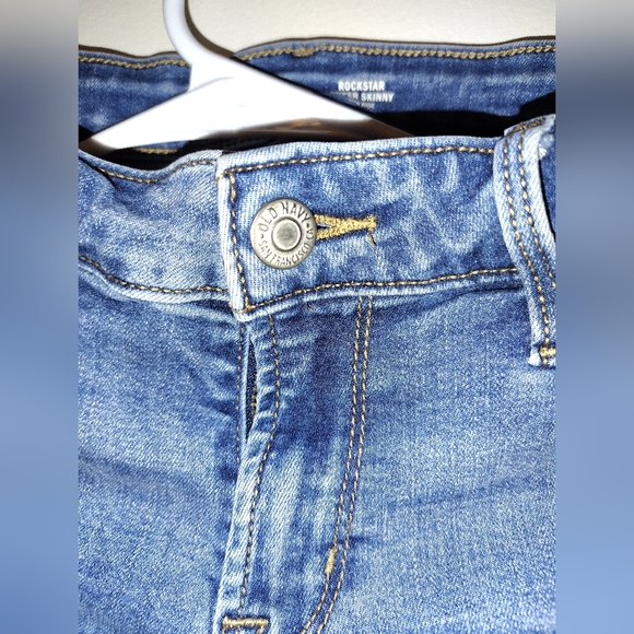 Old Navy Blue Skinny Jeans with Distressed Look - Picture 4 of 6